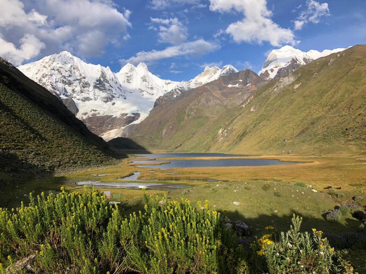 Lhotse Hostel B&B Уарас Экстерьер фото