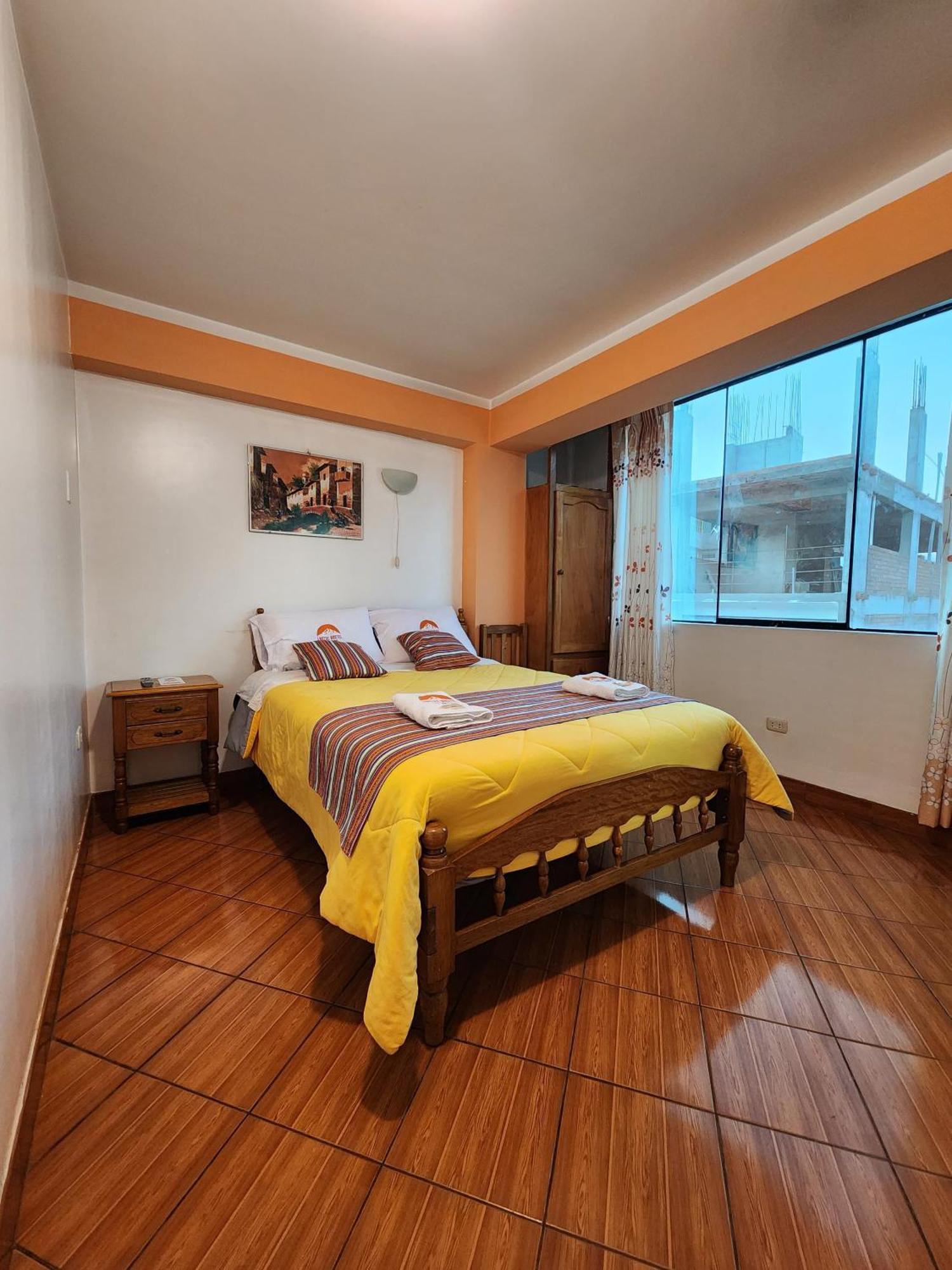 Lhotse Hostel B&B Уарас Экстерьер фото