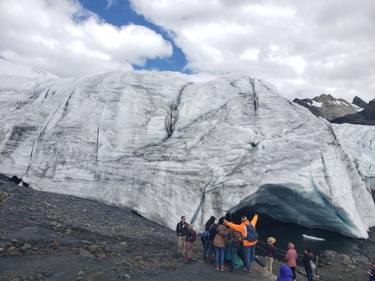 Lhotse Hostel B&B Уарас Экстерьер фото